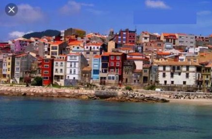 Ruinas del castro de Santa Tegra con el Miño al fondo