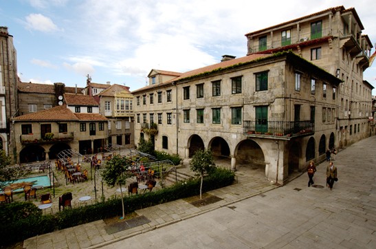 Interior del Museo de Pontevedra con piezas de oro
